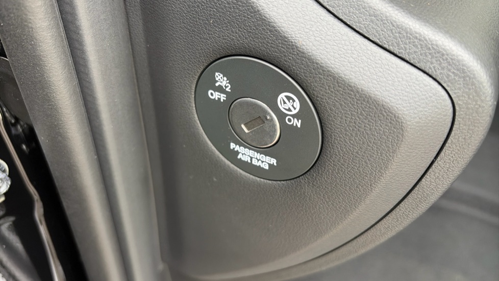 Hyundai INSTER 71kW 01 42kWh 5dr Auto Electric Hatchback - Image 28