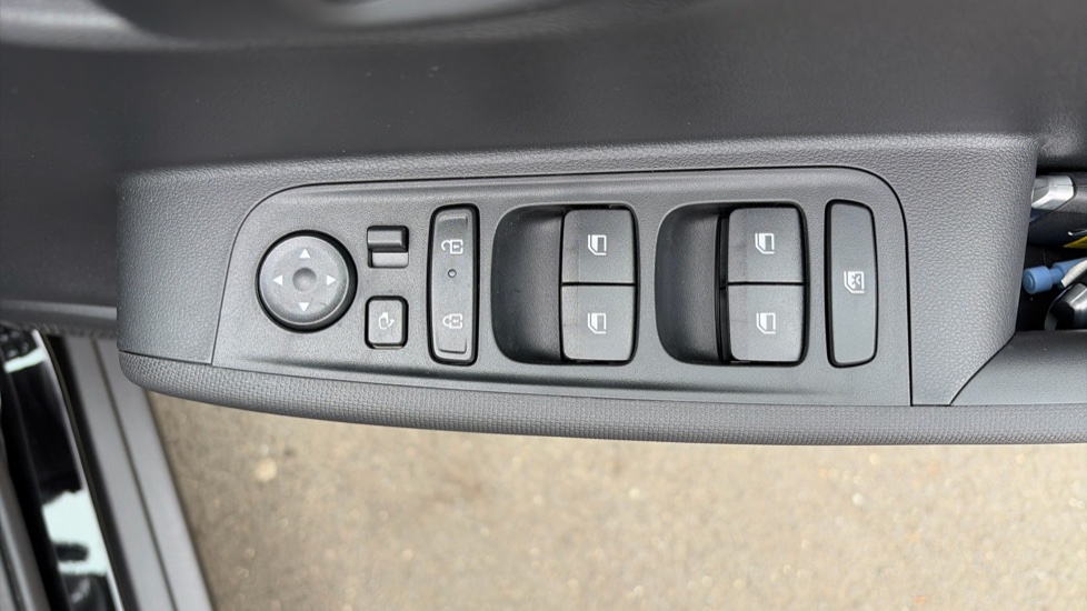 Hyundai INSTER 71kW 01 42kWh 5dr Auto Electric Hatchback - Image 30