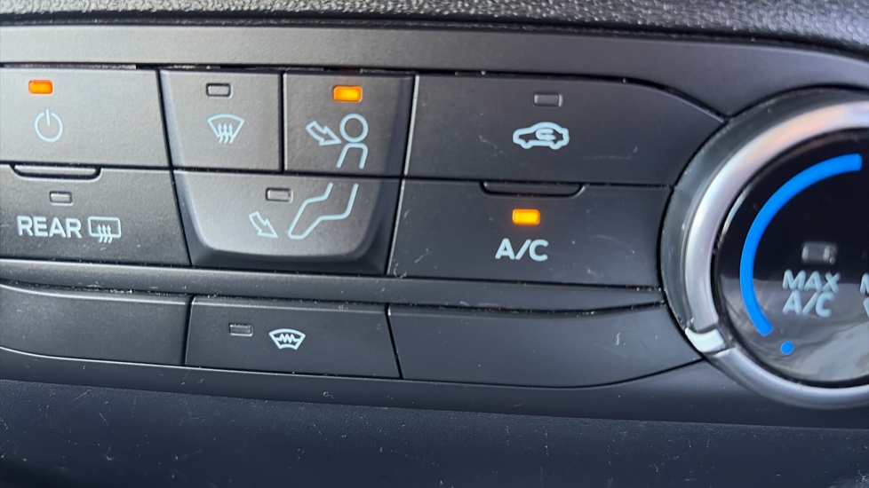 Ford Fiesta 1.0 EcoBoost 95 Trend 5dr Petrol Hatchback - Image 24