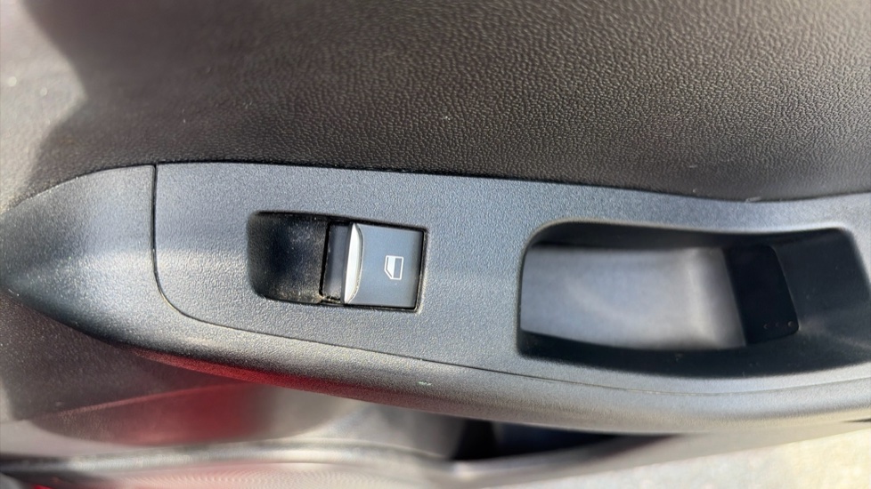 Ford Fiesta 1.0 EcoBoost 95 Trend 5dr Petrol Hatchback - Image 38