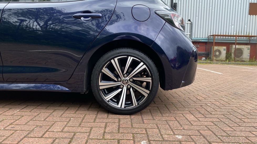 Toyota Corolla 1.8 VVT-i Hybrid Design 5dr CVT Hybrid Hatchback - Image 7