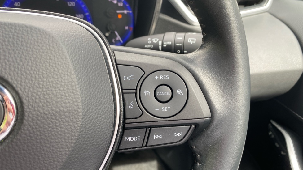 Toyota Corolla 1.8 VVT-i Hybrid Design 5dr CVT Hybrid Hatchback - Image 22