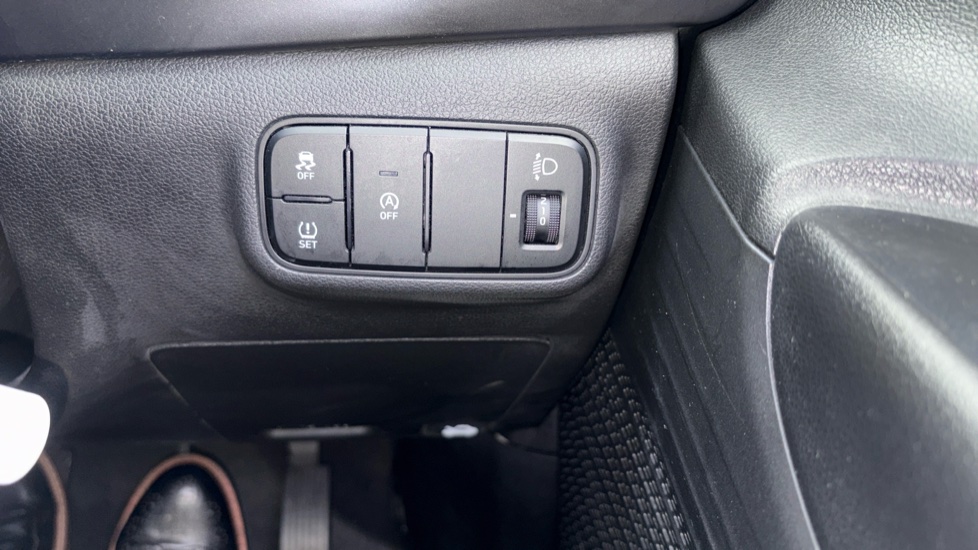 Hyundai i20 1.0T GDi 48V MHD SE Connect 5dr Petrol Hatchback - Image 22