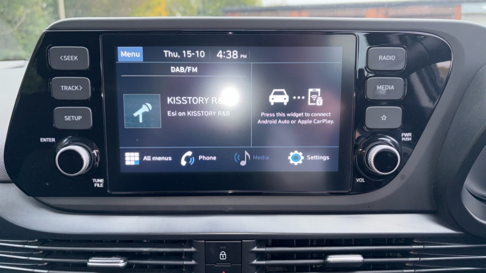 Hyundai i20 1.0T GDi 48V MHD SE Connect 5dr Petrol Hatchback - Image 30