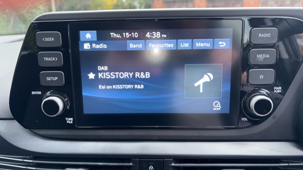 Hyundai i20 1.0T GDi 48V MHD SE Connect 5dr Petrol Hatchback - Image 31
