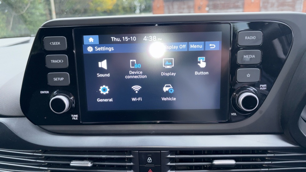 Hyundai i20 1.0T GDi 48V MHD SE Connect 5dr Petrol Hatchback - Image 32