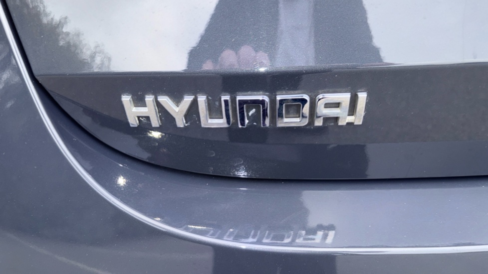 Hyundai i20 1.0T GDi 48V MHD SE Connect 5dr Petrol Hatchback - Image 39