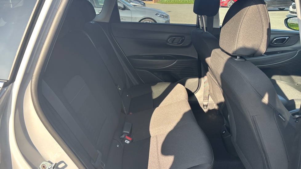Hyundai BAYON 1.0 TGDi [90] Tech Line 5dr Petrol Hatchback - Image 16