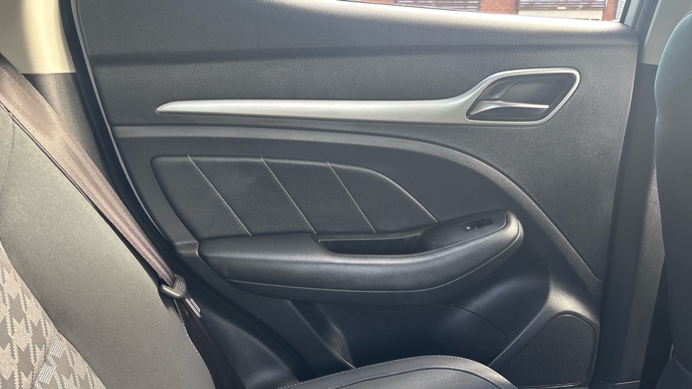 MG ZS 1.5 VTi-TECH Excite 5dr Petrol Hatchback - Image 21