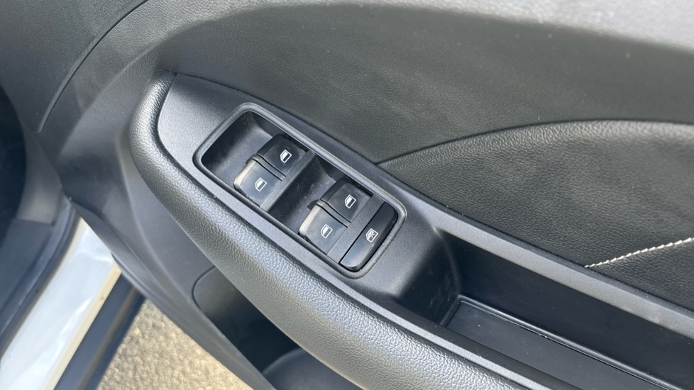 MG ZS 1.5 VTi-TECH Excite 5dr Petrol Hatchback - Image 29
