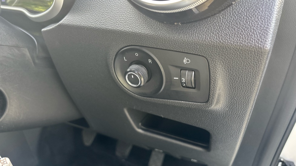 MG ZS 1.5 VTi-TECH Excite 5dr Petrol Hatchback - Image 30