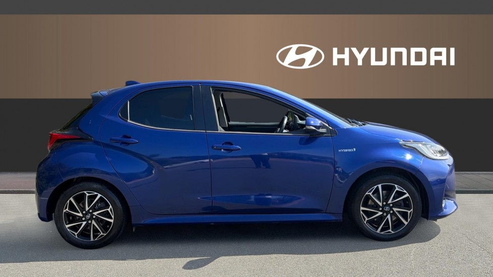 Toyota Yaris 1.5 Hybrid Design 5dr CVT Hybrid Hatchback - Image 5