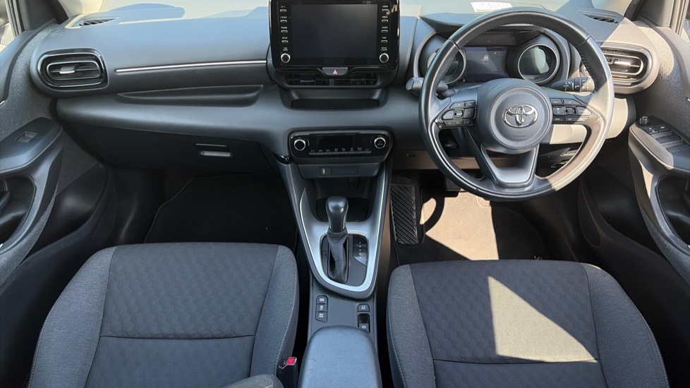 Toyota Yaris 1.5 Hybrid Design 5dr CVT Hybrid Hatchback - Image 10