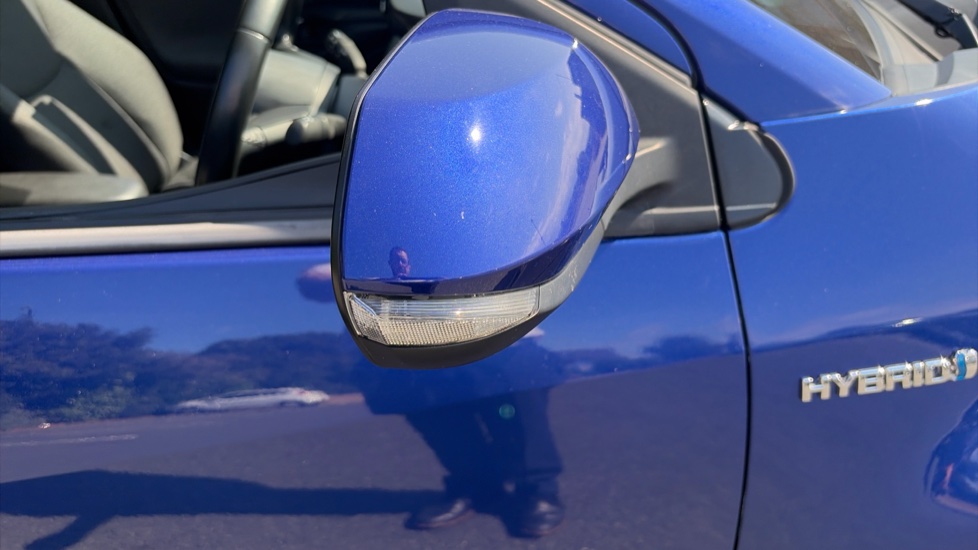 Toyota Yaris 1.5 Hybrid Design 5dr CVT Hybrid Hatchback - Image 24