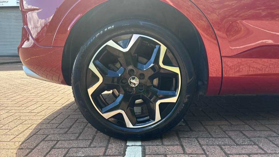 Vauxhall Grandland 1.2 Hybrid [136] Ultimate 5dr e-DCT6 Petrol Hatchback - Image 7