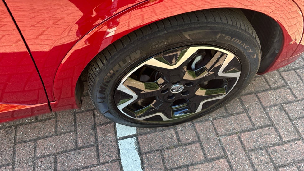 Vauxhall Grandland 1.2 Hybrid [136] Ultimate 5dr e-DCT6 Petrol Hatchback - Image 39