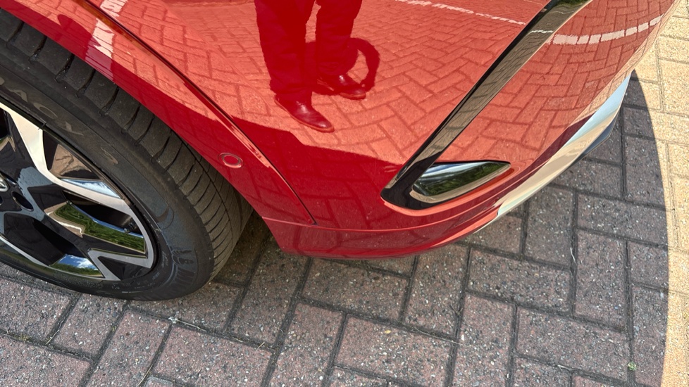 Vauxhall Grandland 1.2 Hybrid [136] Ultimate 5dr e-DCT6 Petrol Hatchback - Image 40