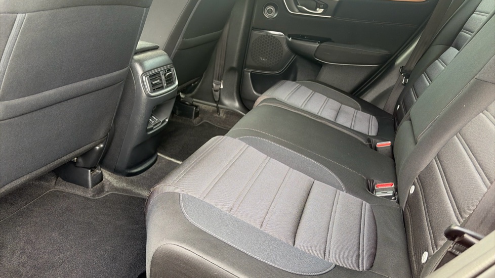 Honda CR-V 1.5 VTEC Turbo SE 5dr CVT Petrol Estate - Image 16
