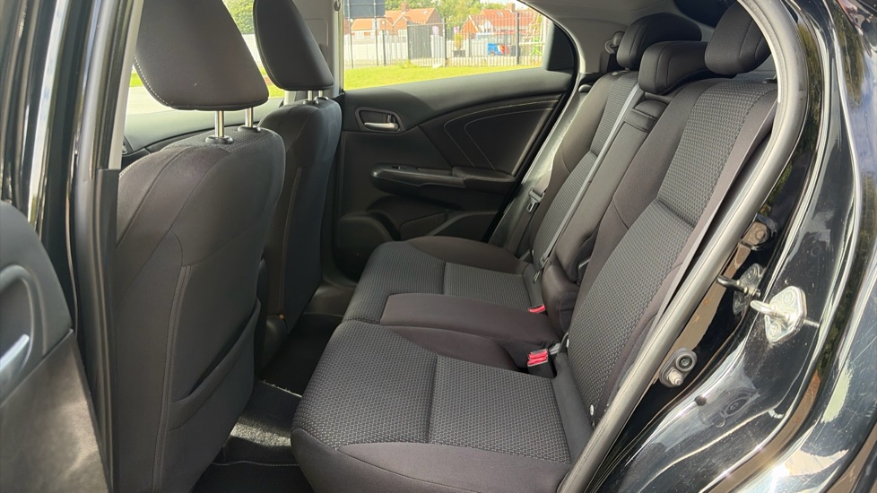 Honda Civic 1.8 i-VTEC SE Plus 5dr Petrol Hatchback - Image 16