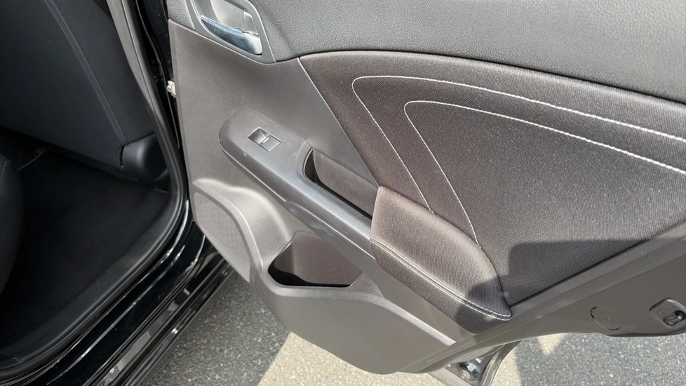 Honda Civic 1.8 i-VTEC SE Plus 5dr Petrol Hatchback - Image 37