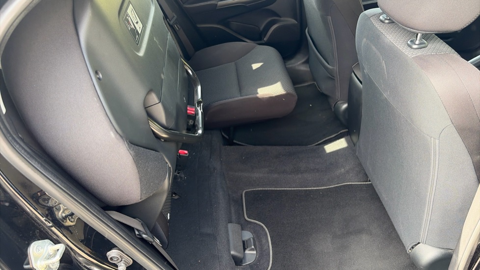 Honda Civic 1.8 i-VTEC SE Plus 5dr Petrol Hatchback - Image 39