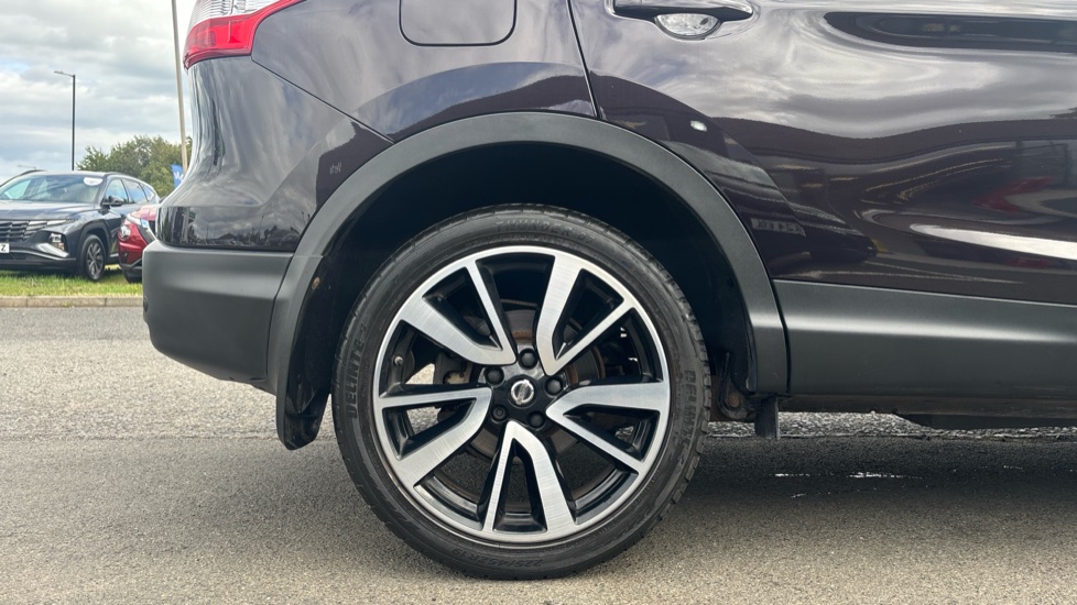 Nissan Qashqai 1.2 DiG-T Tekna [Non-Panoramic] 5dr Petrol Hatchback - Image 7