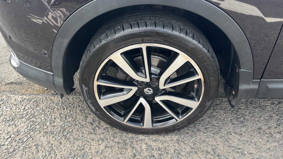 Nissan Qashqai 1.2 DiG-T Tekna [Non-Panoramic] 5dr Petrol Hatchback - Image 25