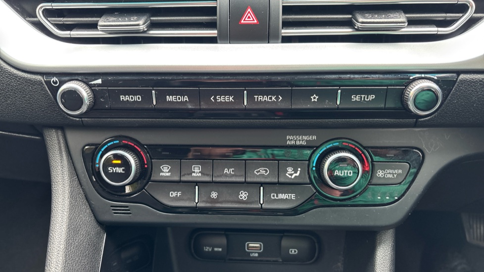 Kia Niro 1.6 GDi Hybrid 2 5dr DCT Hybrid Estate - Image 29
