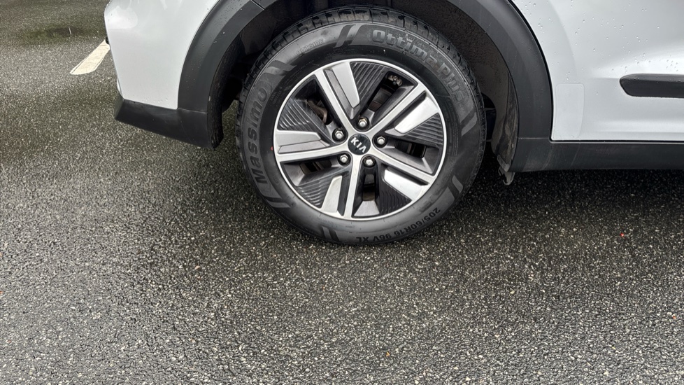 Kia Niro 1.6 GDi Hybrid 2 5dr DCT Hybrid Estate - Image 36