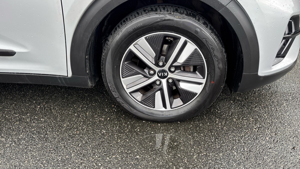 Kia Niro 1.6 GDi Hybrid 2 5dr DCT Hybrid Estate - Image 37