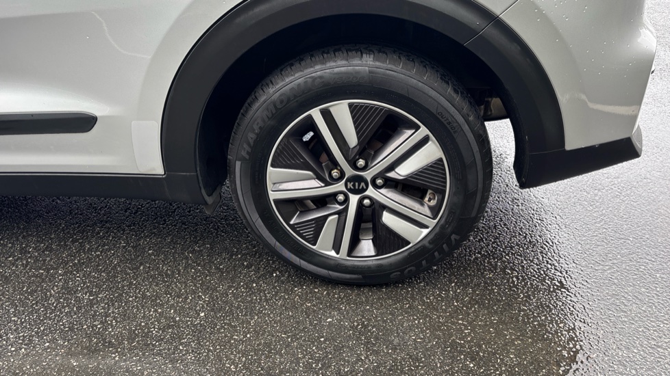 Kia Niro 1.6 GDi Hybrid 2 5dr DCT Hybrid Estate - Image 39