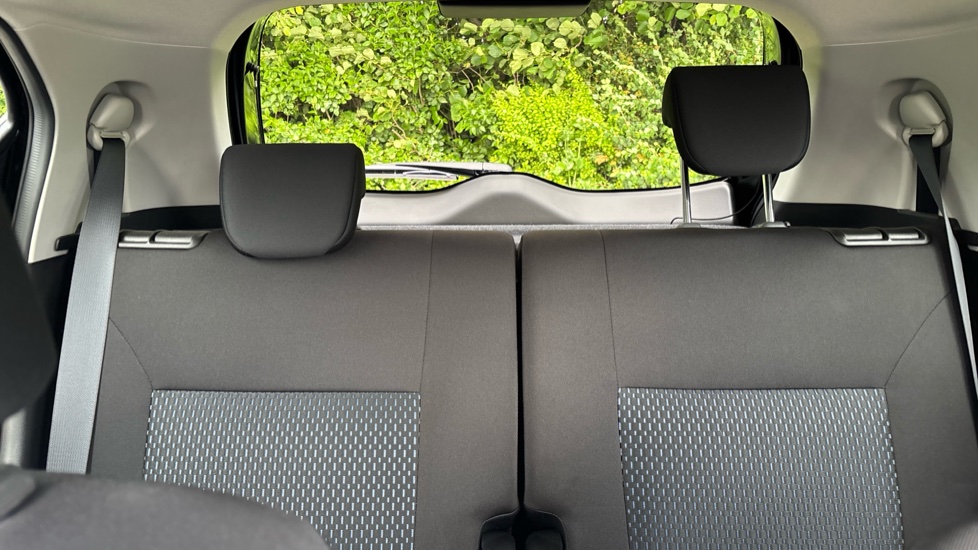 Suzuki Ignis 1.2 Dualjet 12V Hybrid SZ-T 5dr Petrol Hatchback - Image 15