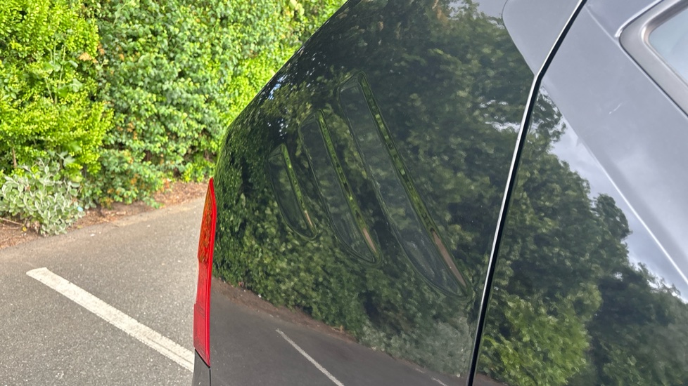Suzuki Ignis 1.2 Dualjet 12V Hybrid SZ-T 5dr Petrol Hatchback - Image 24