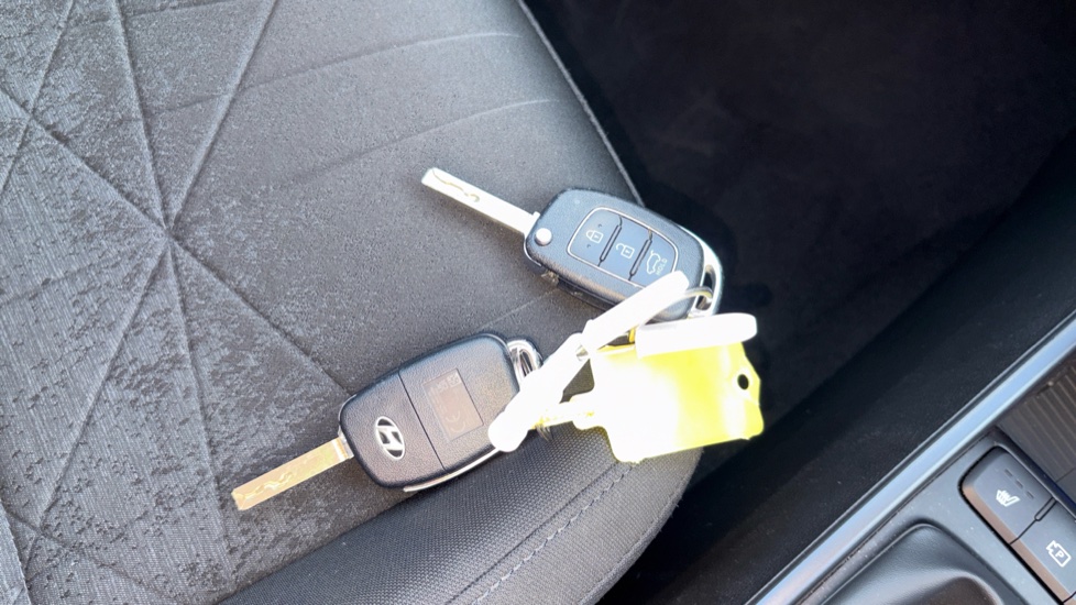 Hyundai BAYON 1.0 TGDi 48V MHEV Premium 5dr Petrol Hatchback - Image 20
