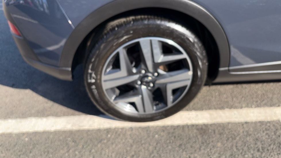 Hyundai BAYON 1.0 TGDi 48V MHEV Premium 5dr Petrol Hatchback - Image 38