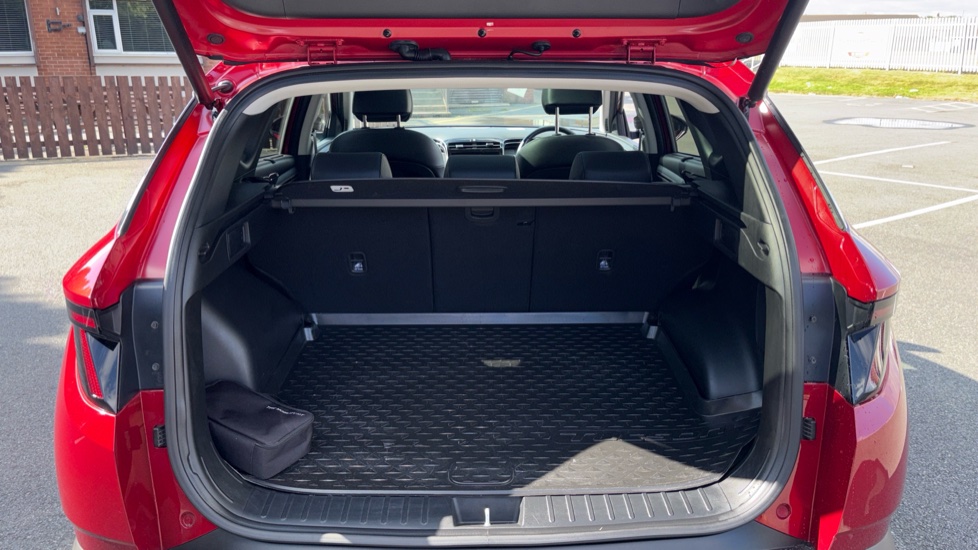 Hyundai TUCSON 1.6 TGDi Hybrid 230 Ultimate 5dr 2WD Auto Hybrid Estate - Image 4