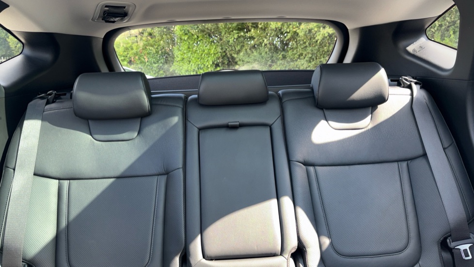 Hyundai TUCSON 1.6 TGDi Hybrid 230 Ultimate 5dr 2WD Auto Hybrid Estate - Image 15