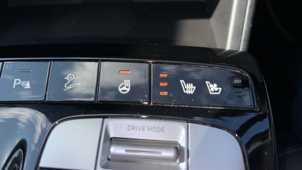 Hyundai TUCSON 1.6 TGDi Hybrid 230 Ultimate 5dr 2WD Auto Hybrid Estate - Image 28