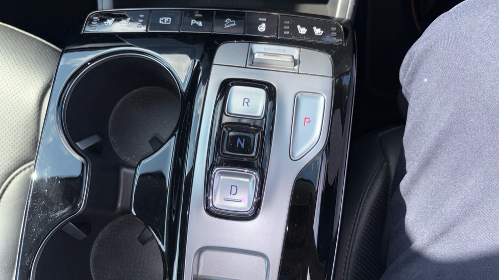 Hyundai TUCSON 1.6 TGDi Hybrid 230 Ultimate 5dr 2WD Auto Hybrid Estate - Image 31