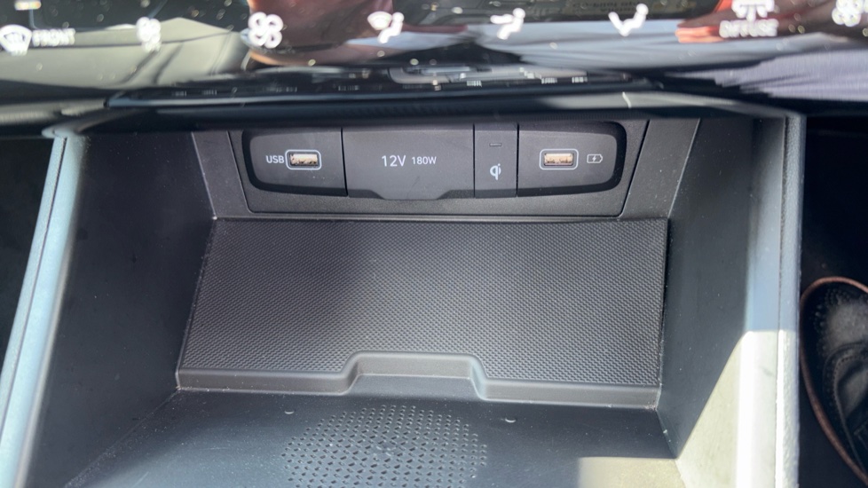 Hyundai TUCSON 1.6 TGDi Hybrid 230 Ultimate 5dr 2WD Auto Hybrid Estate - Image 33