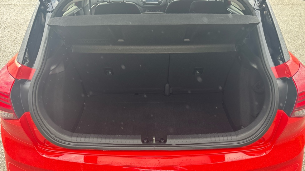 Hyundai i20 1.2 MPi Play 5dr Petrol Hatchback - Image 4