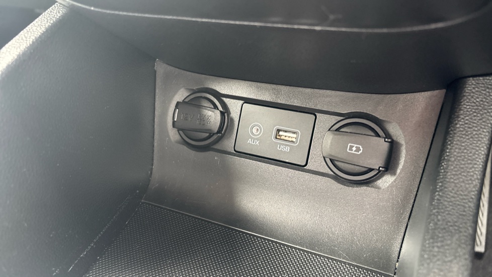 Hyundai i20 1.2 MPi Play 5dr Petrol Hatchback - Image 28