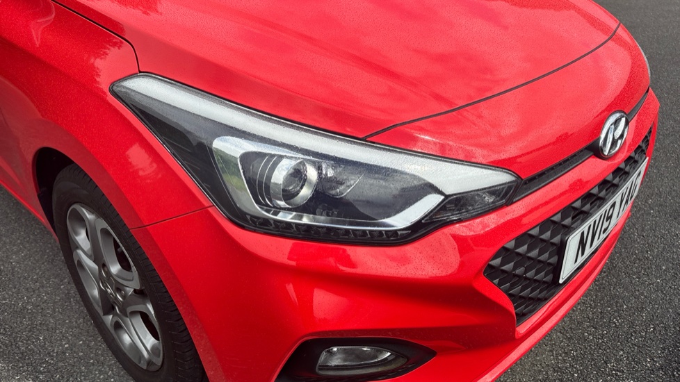 Hyundai i20 1.2 MPi Play 5dr Petrol Hatchback - Image 40
