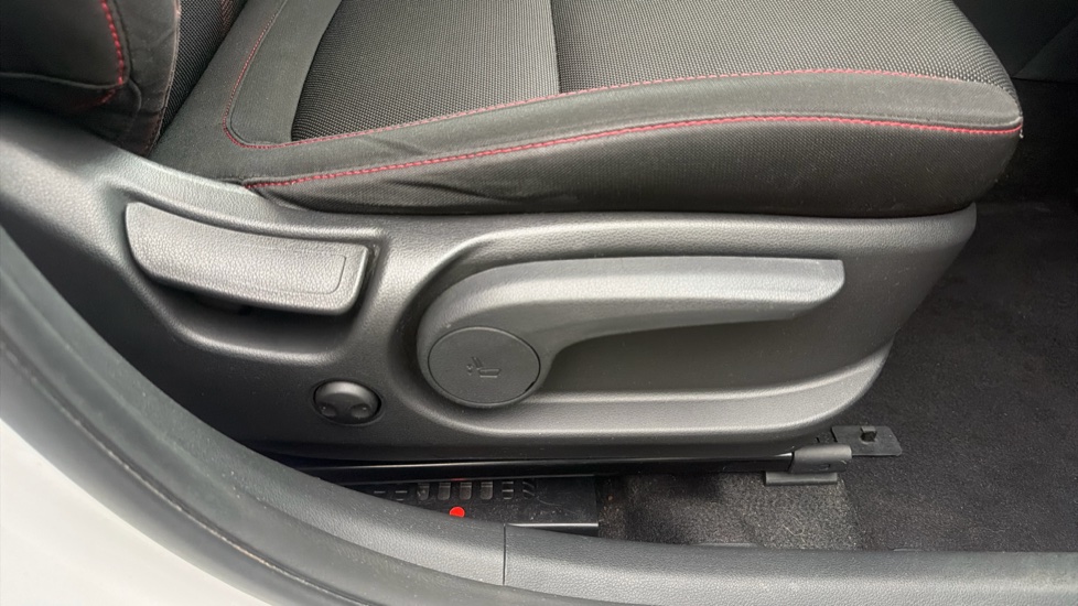 Hyundai KONA 1.0 TGDi 48V MHEV N Line 5dr Petrol Hatchback - Image 30