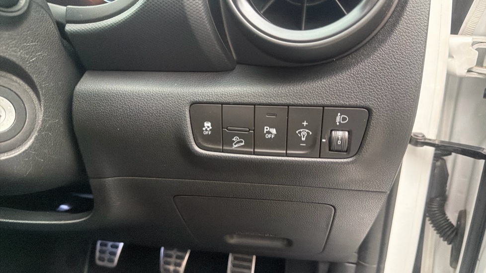 Hyundai KONA 1.0 TGDi 48V MHEV N Line 5dr Petrol Hatchback - Image 33