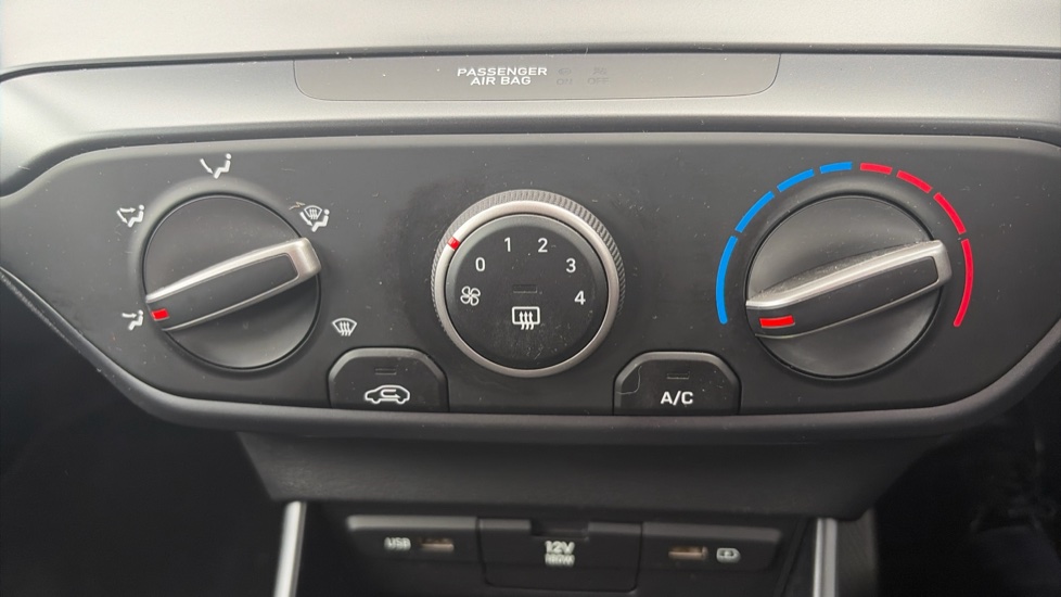 Hyundai i20 1.0T GDi 48V MHD SE Connect 5dr Petrol Hatchback - Image 23