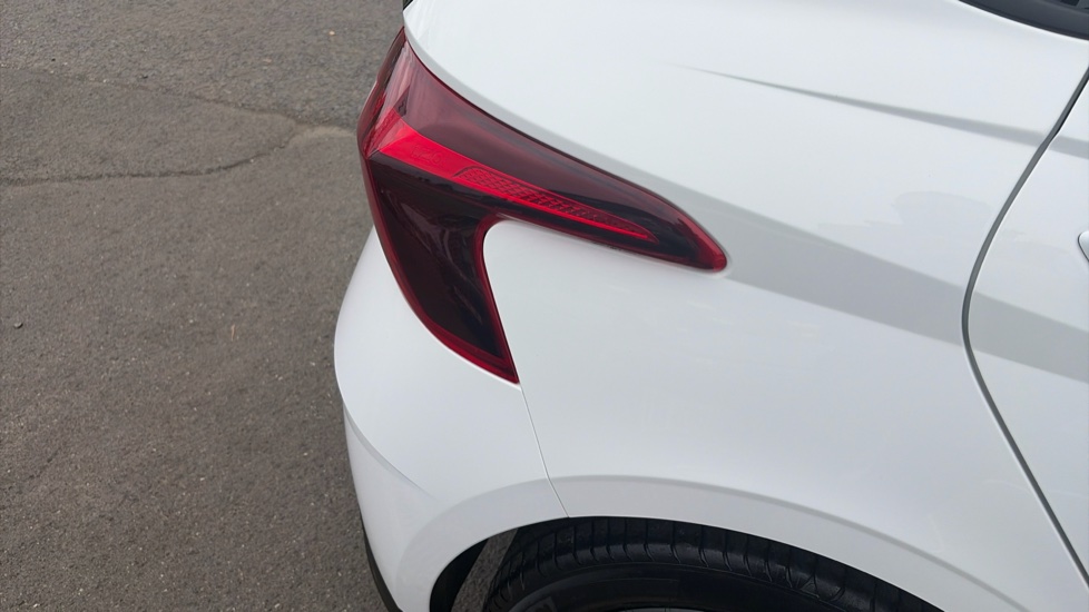 Hyundai i20 1.0T GDi 48V MHD SE Connect 5dr Petrol Hatchback - Image 37