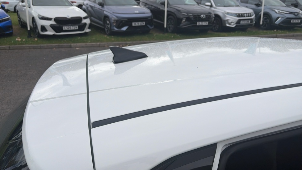Hyundai i20 1.0T GDi 48V MHD SE Connect 5dr Petrol Hatchback - Image 38