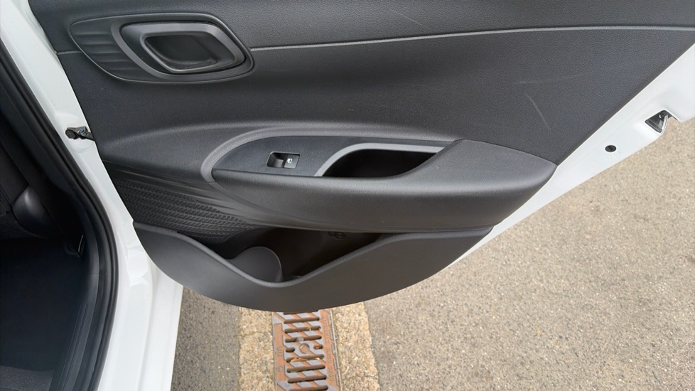 Hyundai i20 1.0T GDi 48V MHD SE Connect 5dr Petrol Hatchback - Image 39