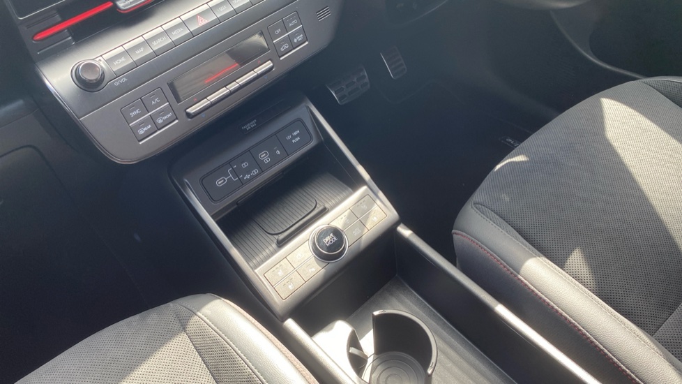 Hyundai KONA 1.6 GDi Hybrid N Line S 5dr DCT Hybrid Hatchback - Image 13